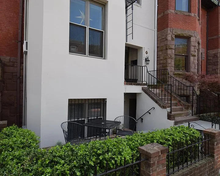 2112 O St NW — Photo 2
