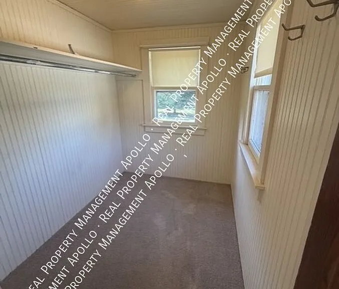 563 Lincoln Ave — Photo 10