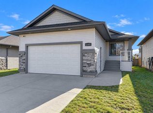 11445 N 69th Ave, Grande Prairie, AB T8W 0E5