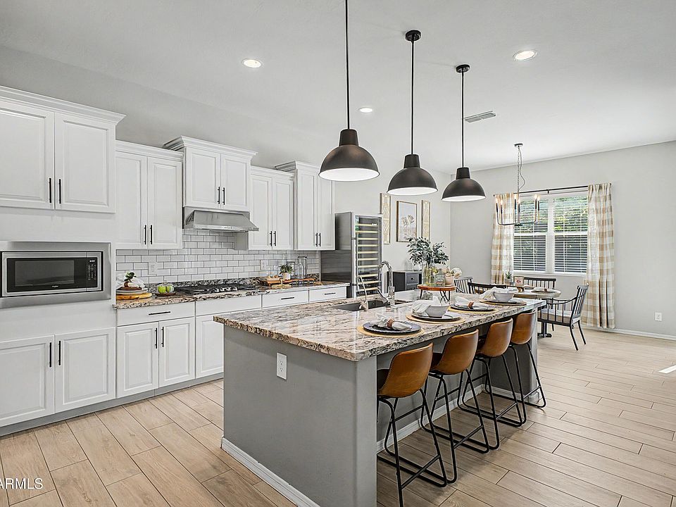 1st image of 2560 N ACACIA Way