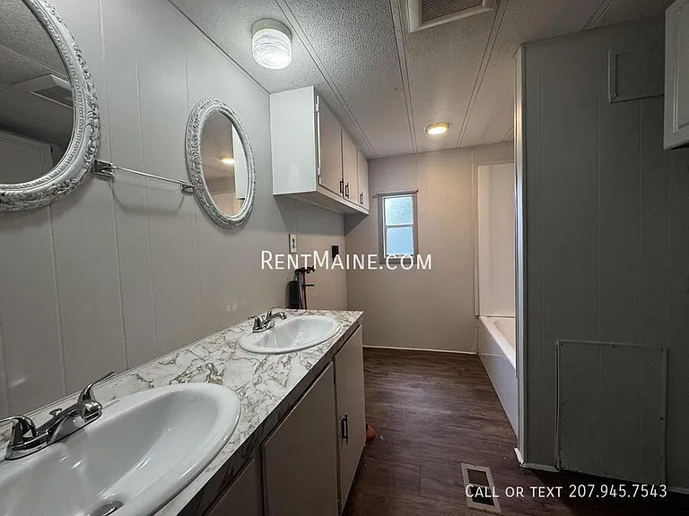 670 Benton Ave #16 — Photo 9