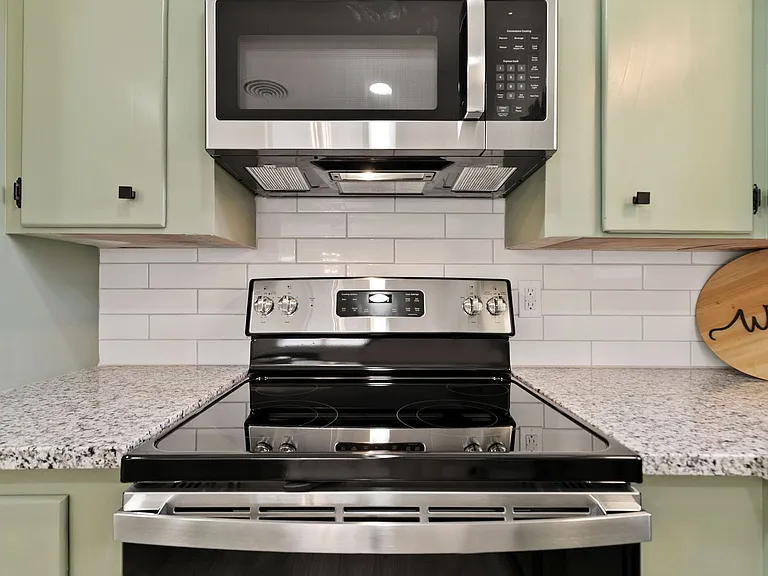 609 S Farmington Rd — Photo 8