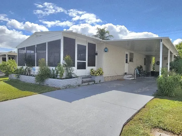 214 Caviller Ct, North Fort Myers, FL 33917