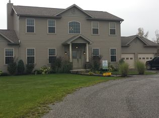 5384 Feigle Rd, Lockport, NY 14094