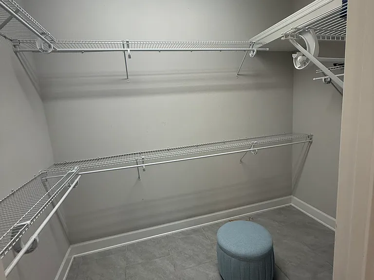 110 Foxcross Ave — Photo 9