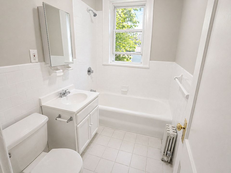 2nd image of 2 Columbia Ave APT 402