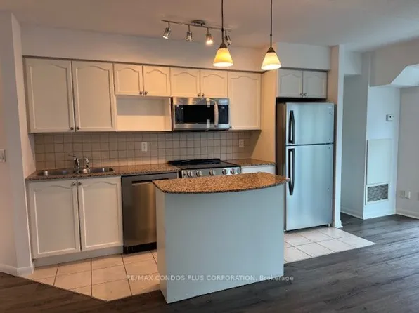 18 Yonge St, Toronto, ON