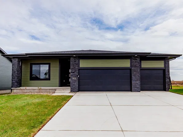 1769 SW Sienna Ct, Grimes, IA 50111