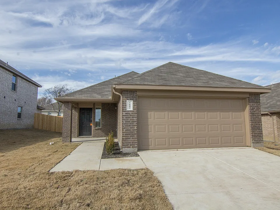 1602 Bobolink Dr