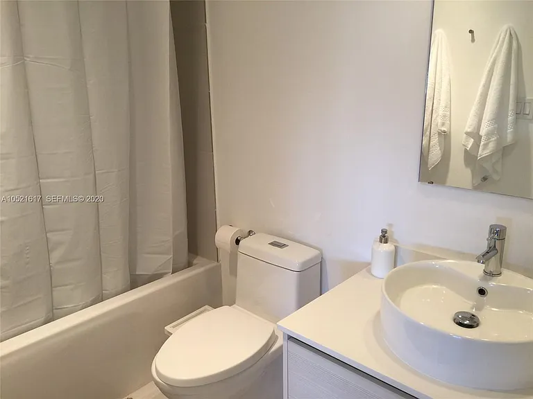 2600 E Hallandale Beach Blvd #2202 — Photo 13
