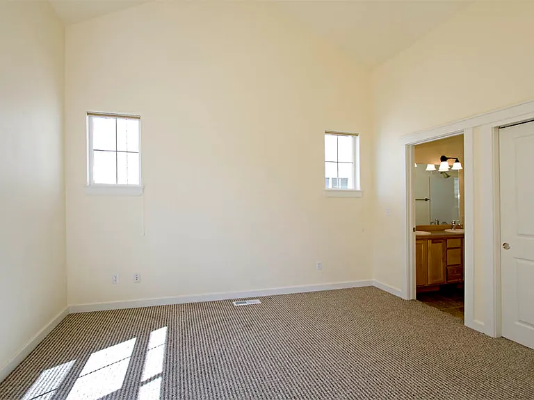 3892 Equestrian Ln — Photo 14