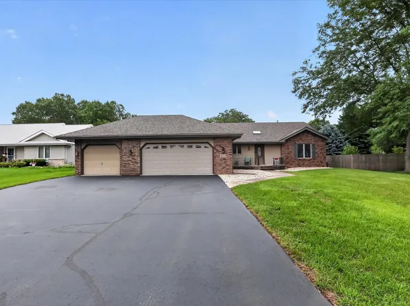 6633 Shadybrook Trl, Loves Park, IL 61111