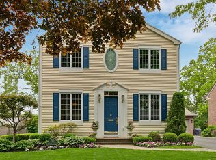 765 Highview Ter, Lake Forest, IL 60045