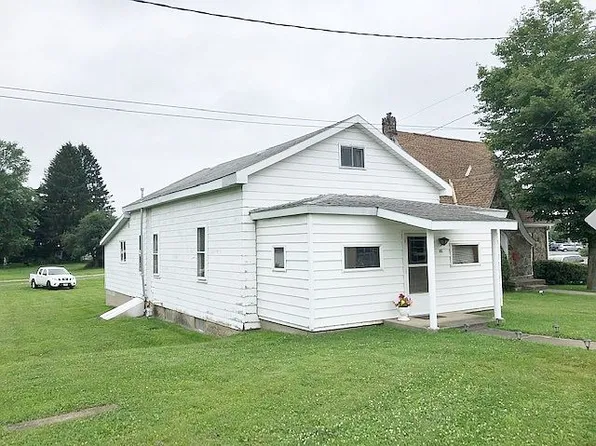 115 Indiana St, Punxsutawney, PA 15767