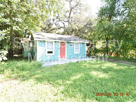 3rd image of 2010 E Yukon St