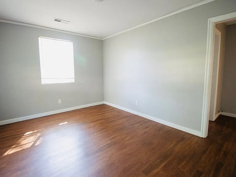901 Central Dr — Photo 20