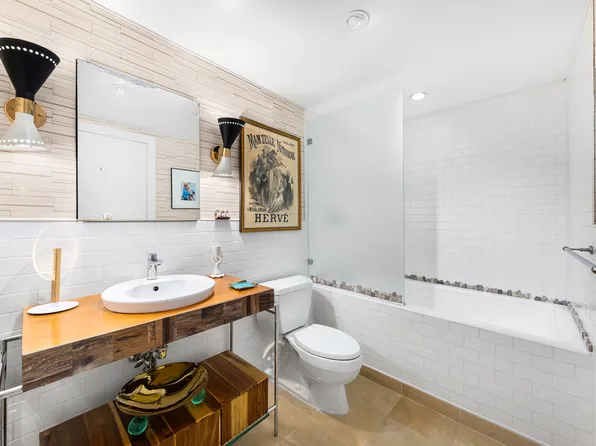 65 West 13th Street image 9 of 13