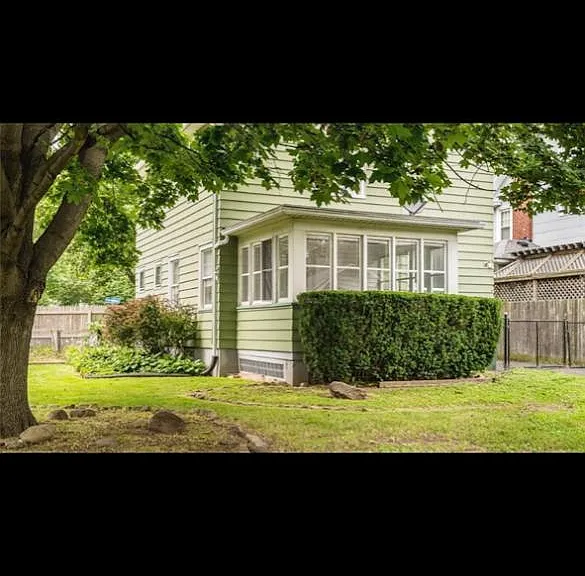 3 Furman Cres — Photo 1