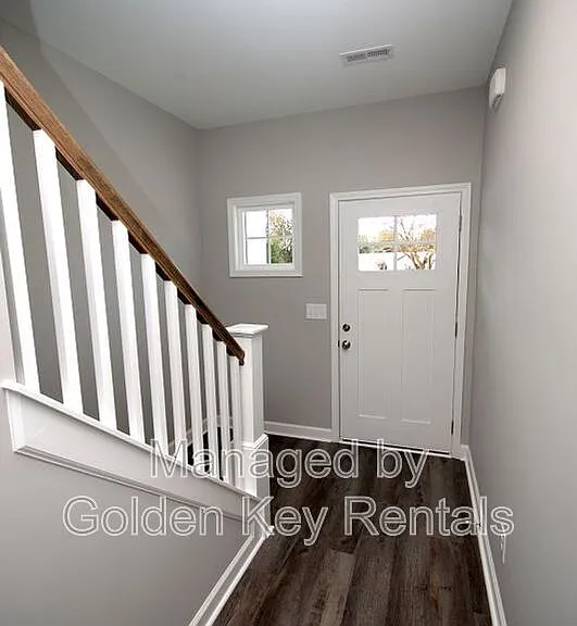 415 S Center St — Photo 2