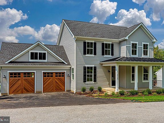 3rd image of 14 Fox Rock Dr #2