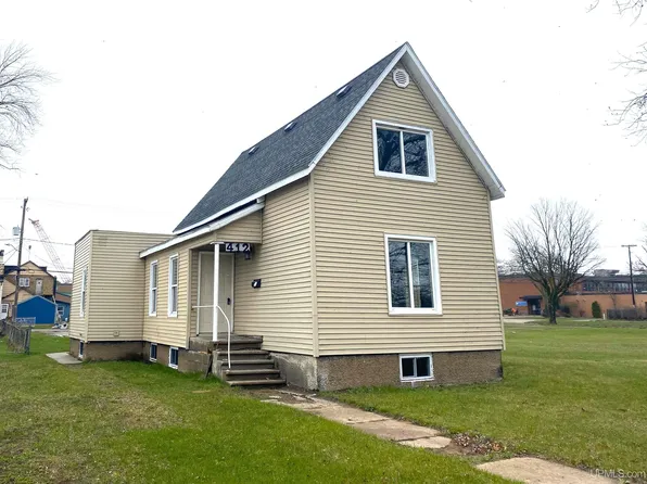 412 1st Ave S, Escanaba, MI 49829