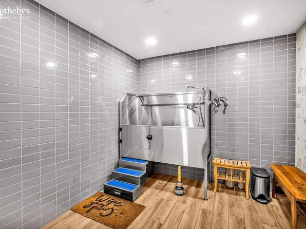 212 West 95th Street image 21 of 23