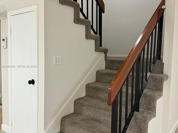 4th image of 16498 NE 26th Ave #12