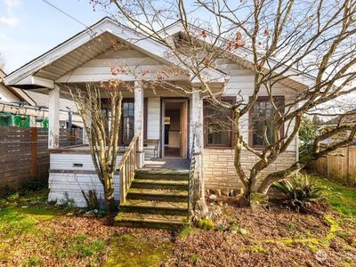 9004 12th Avenue SW, Seattle, WA, 98106