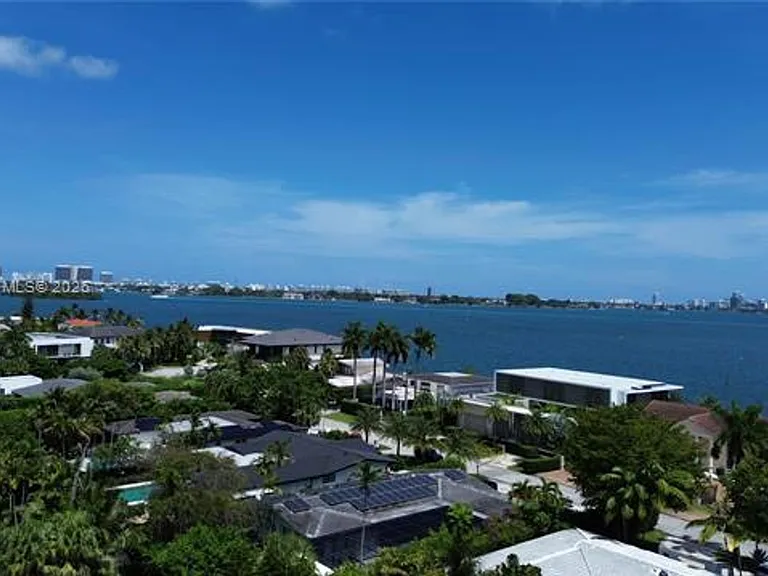 11445 N Bayshore Dr #11445 — Photo 3
