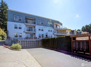 11920 98th Ave NE APT 205, Kirkland, WA 98034