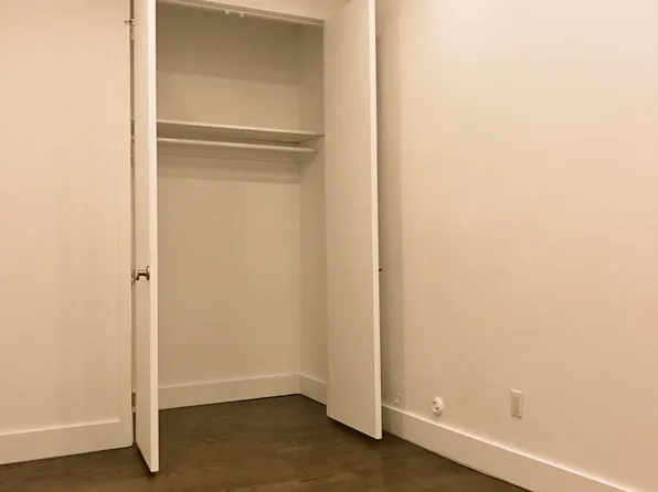 410 Eastern Parkway image 4 of 8