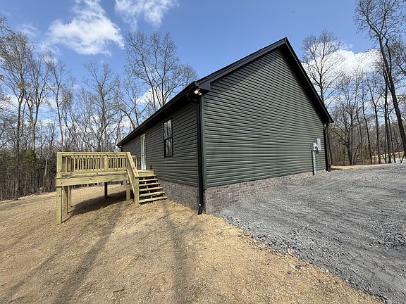 5th image of 1015 Mount Olive Rd