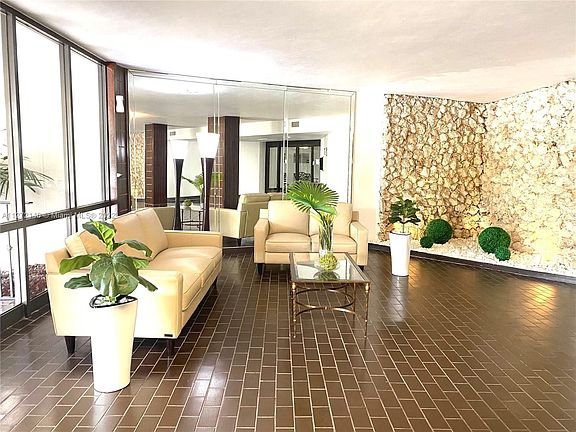 3rd image of 13953 Kendale Lakes Cir #210B