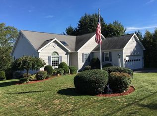 9 Breezy Green Rd, Leicester, MA 01524