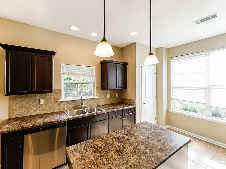 208 Appleford Rd — Photo 3