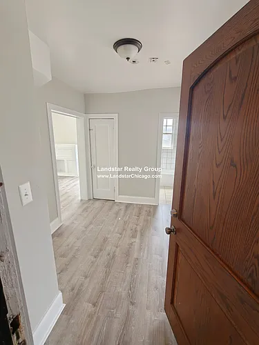 6300 N Oakley Ave #3 Photo 1