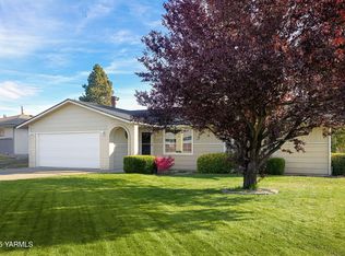 415 S 81st Ave, Yakima, WA