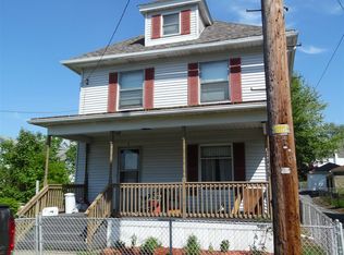 8 Landon St, Pittston, PA 18640