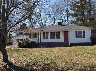 815 W Cherokee St, Chesnee, SC 29323