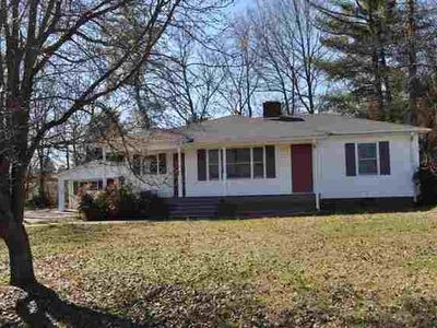 815 W Cherokee St, Chesnee, SC, 29323