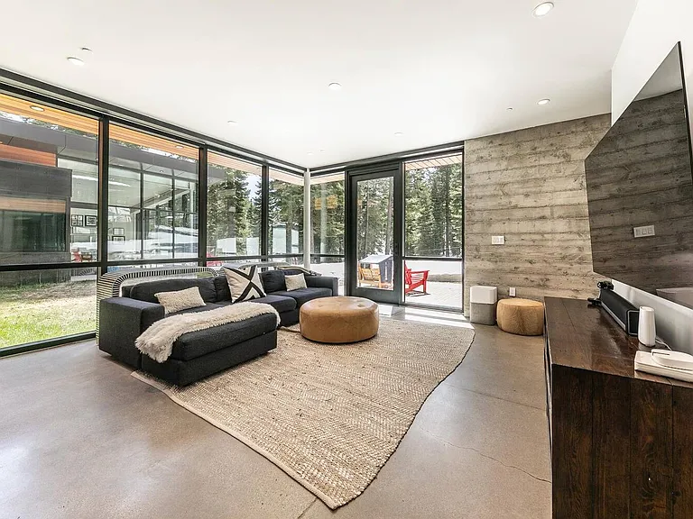 10825 Cairncroft Ln — Photo 32