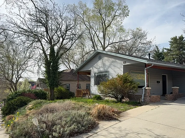 Front House, Driveway