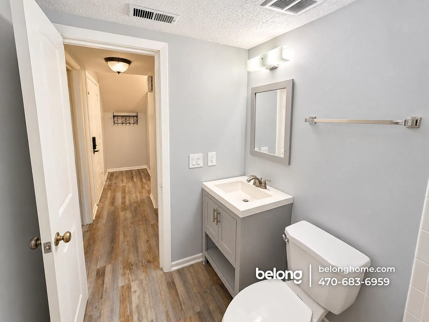3 bed, 2.0 bath, 1252 sqft, $1,715 — Photo 3