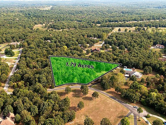 3rd image of 3017 Hickory Hill Way