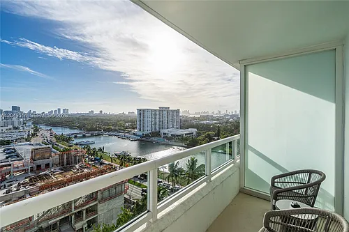 4401 Collins Ave #1508 Photo 1