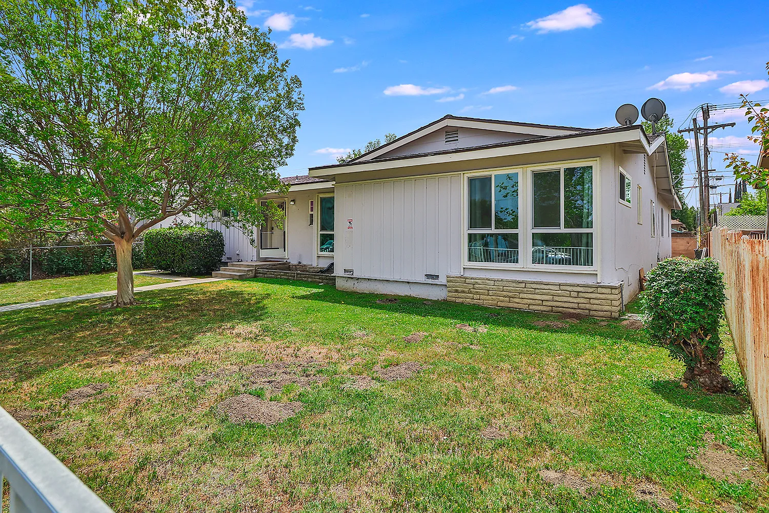 5 bed, 2473 sqft, $4,850 — Photo 4