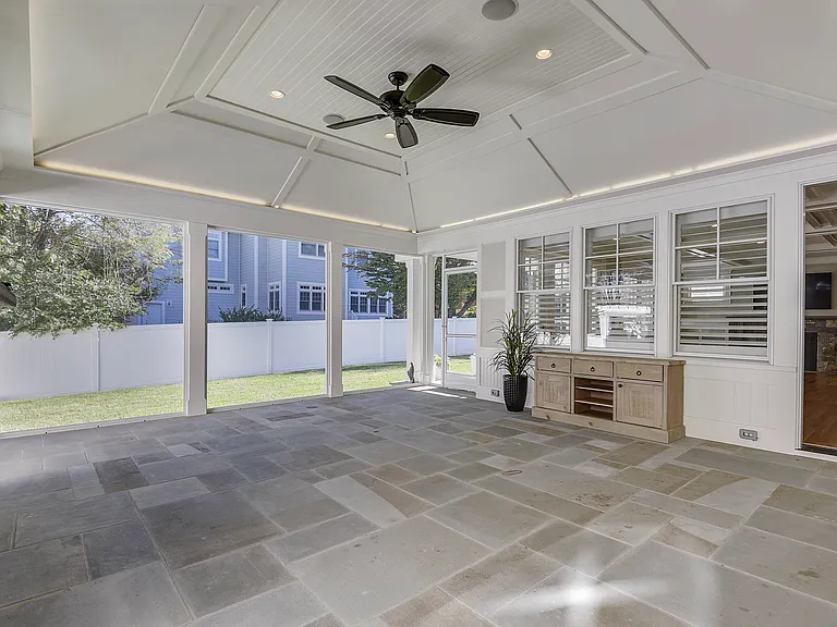 8703 Bradmoor Dr — Photo 11