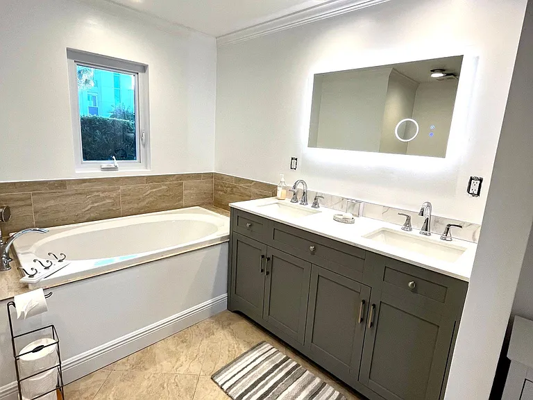 455 Bayside Ave — Photo 9