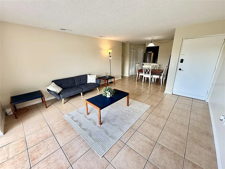 2612 Hidden Lake Dr N #D — Photo 2