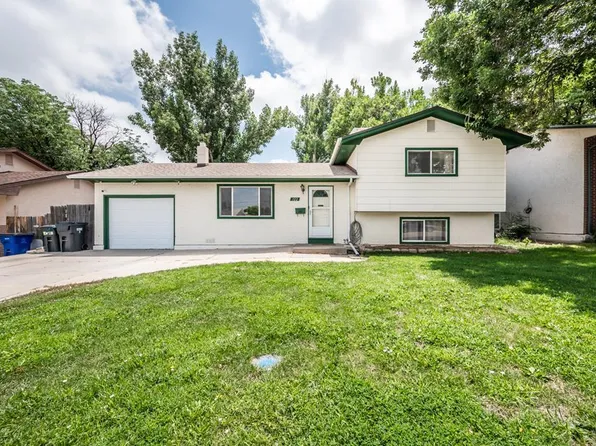 122 Deauville Ln, Pueblo, CO 81005